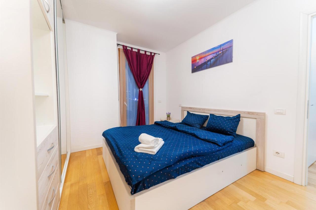 Central 700 Square Fructus Plaza - Eva Apartment تيميشورا المظهر الخارجي الصورة