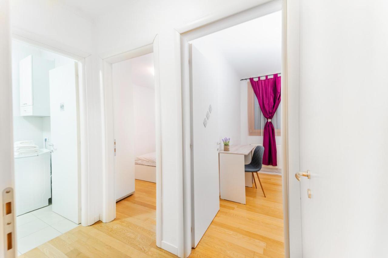 Central 700 Square Fructus Plaza - Eva Apartment تيميشورا المظهر الخارجي الصورة
