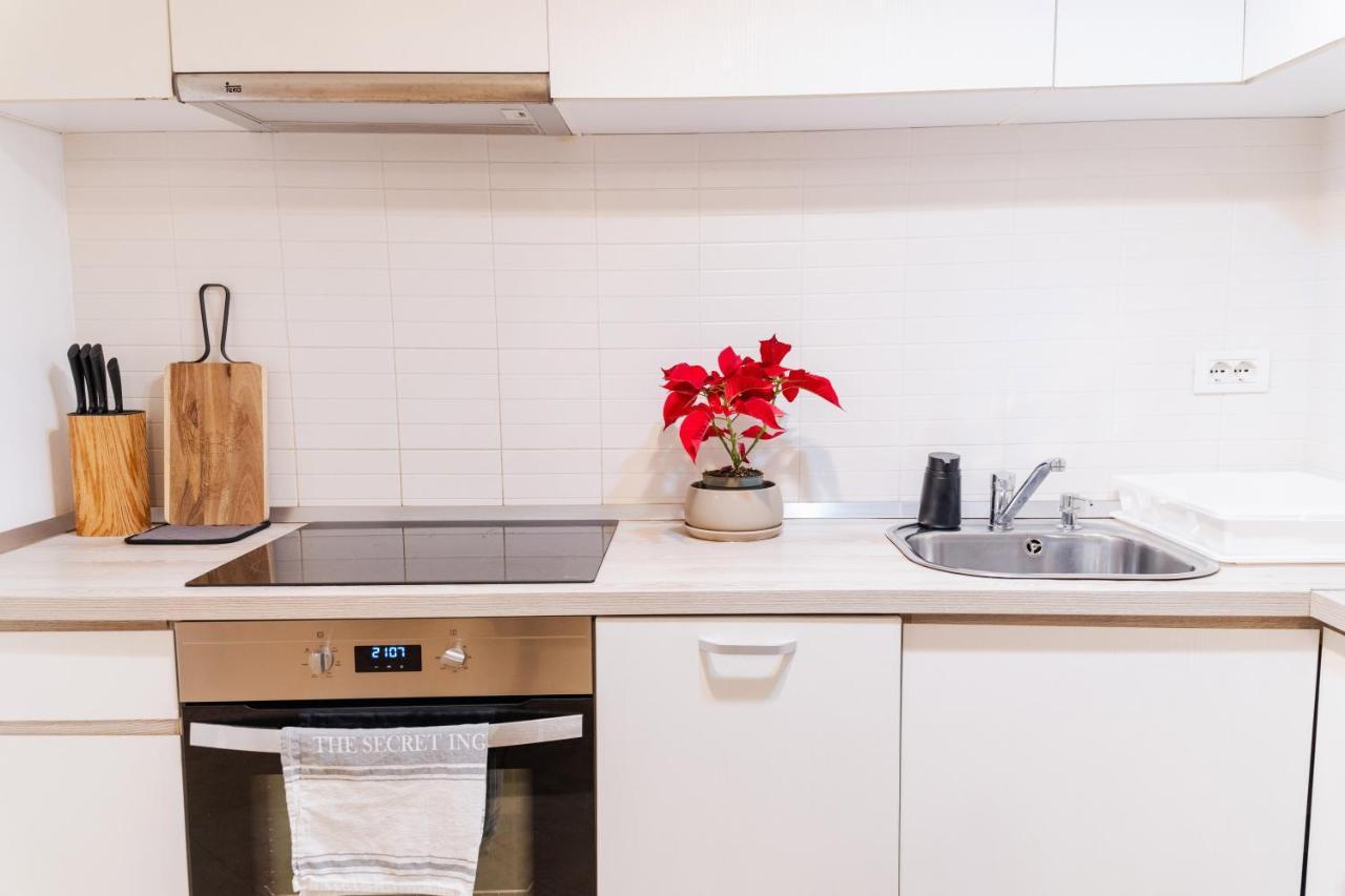 Central 700 Square Fructus Plaza - Eva Apartment تيميشورا المظهر الخارجي الصورة