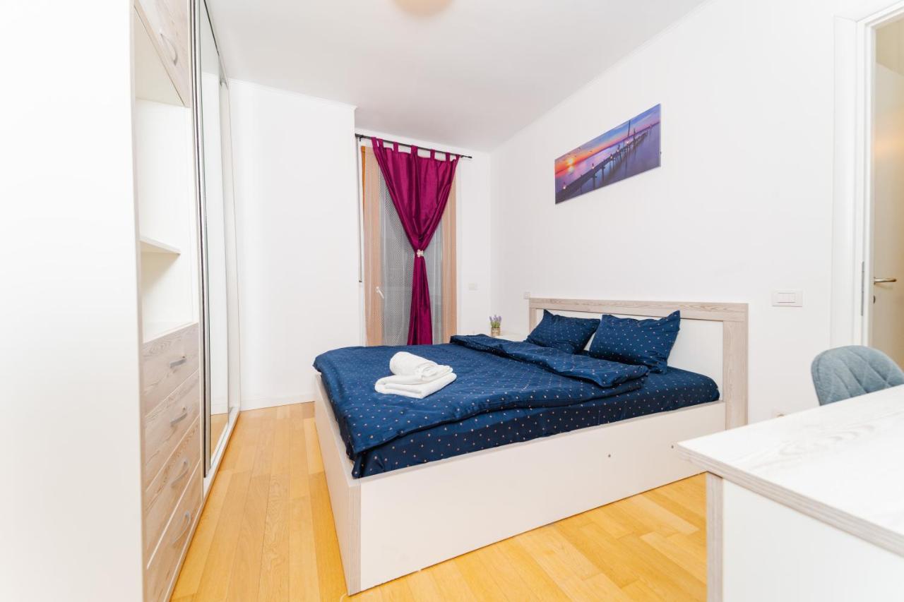 Central 700 Square Fructus Plaza - Eva Apartment تيميشورا المظهر الخارجي الصورة