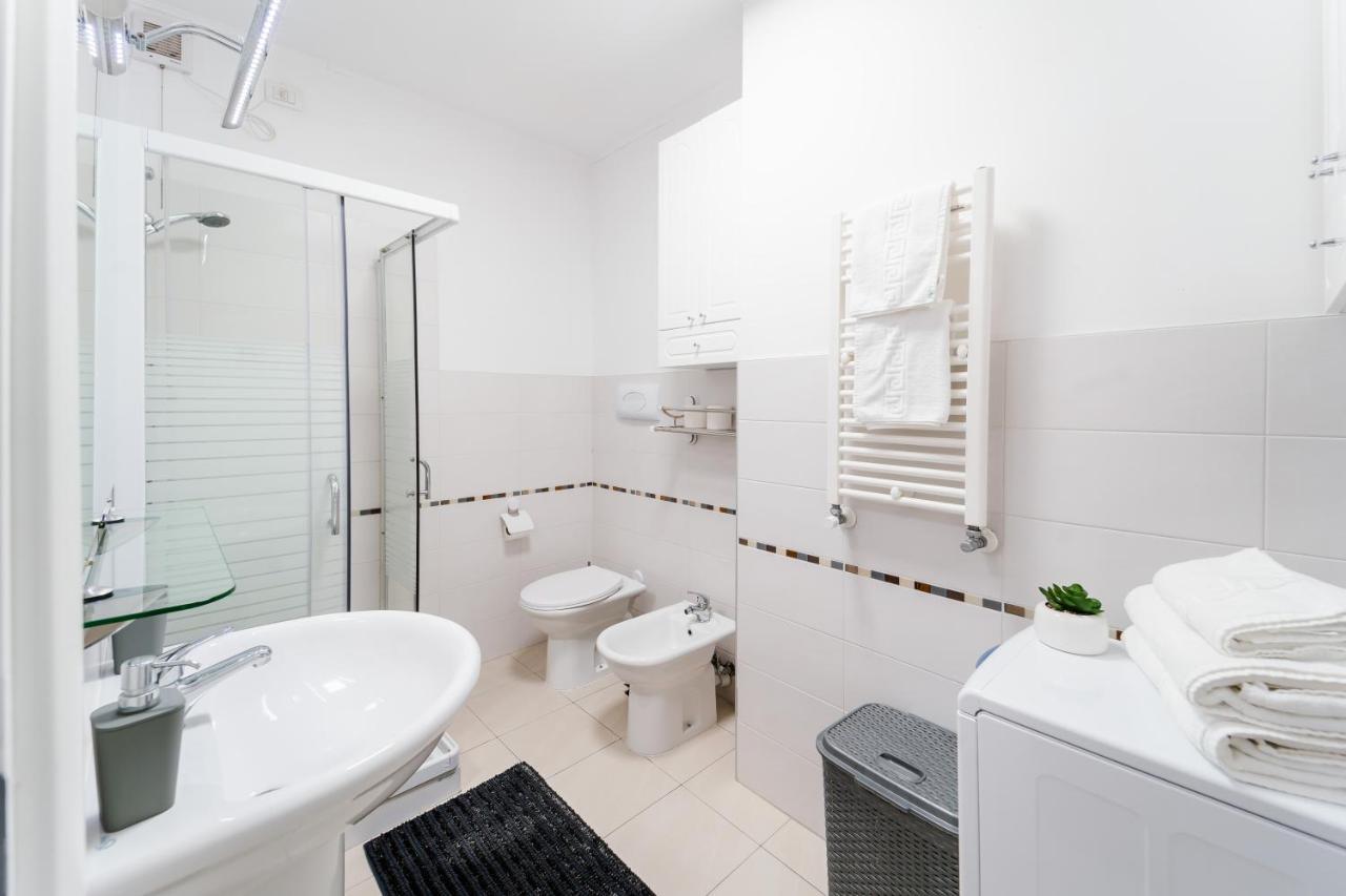 Central 700 Square Fructus Plaza - Eva Apartment تيميشورا المظهر الخارجي الصورة