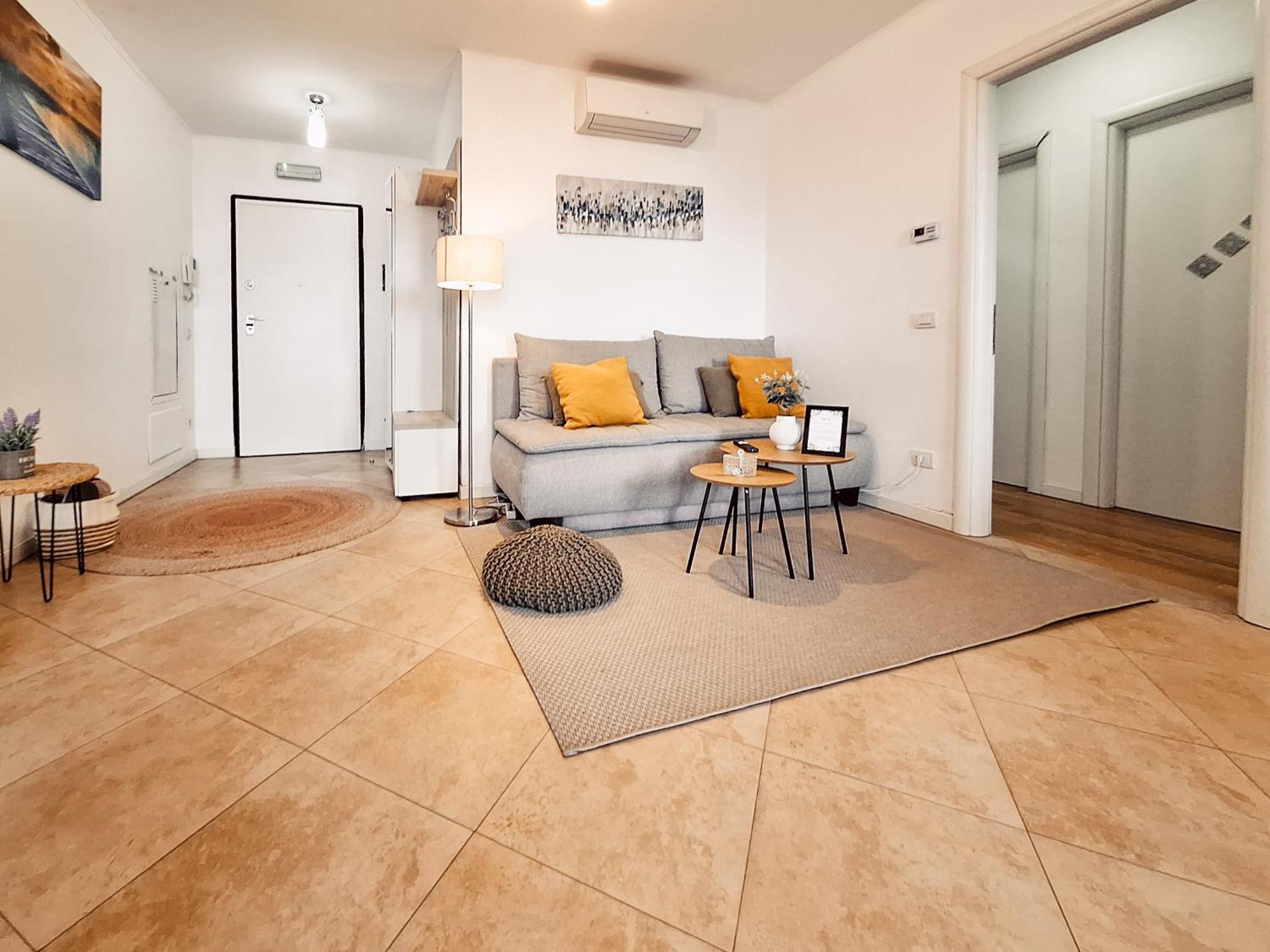 Central 700 Square Fructus Plaza - Eva Apartment تيميشورا المظهر الخارجي الصورة