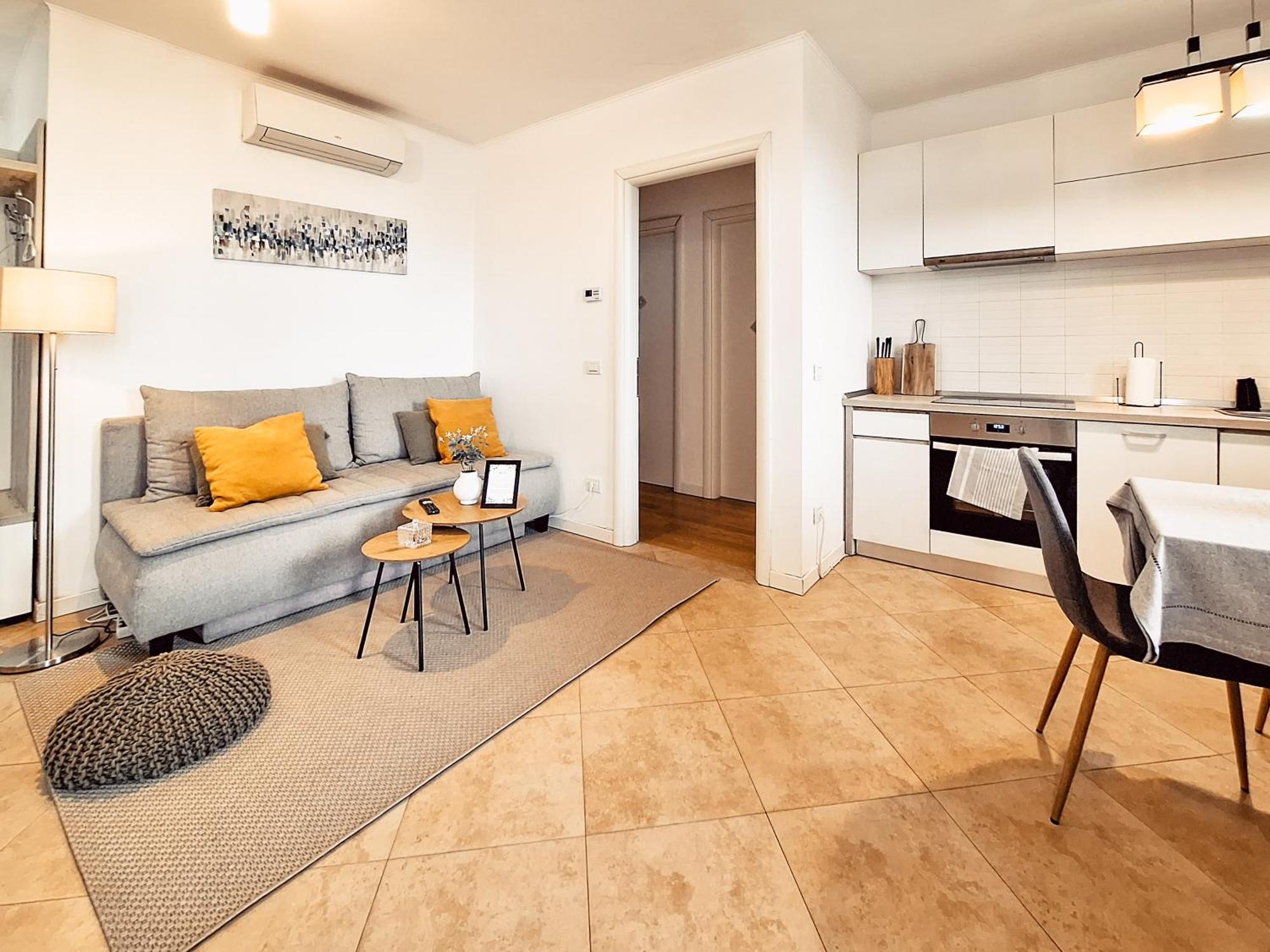 Central 700 Square Fructus Plaza - Eva Apartment تيميشورا المظهر الخارجي الصورة